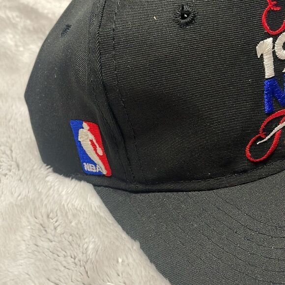 The 1990 NBA Finals Hat - Picture 3 of 6